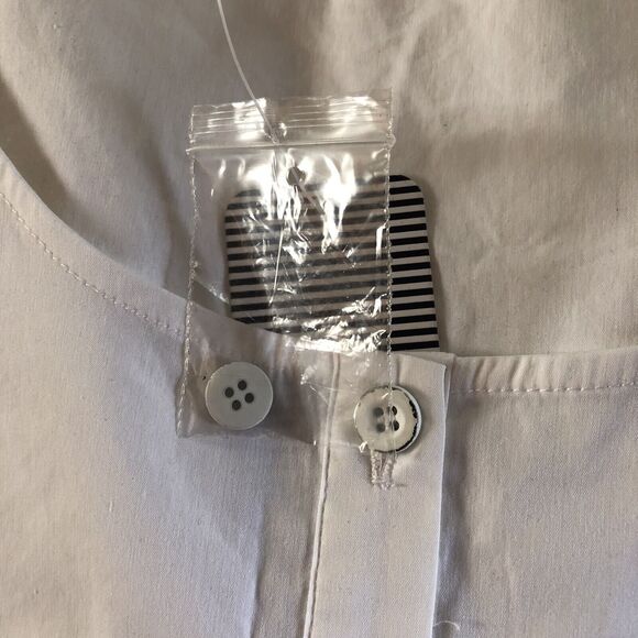 Splendid Crewneck Button-placket Ruffle-sleeve Poplin Shirt In White Size Large - Picture 11 of 11